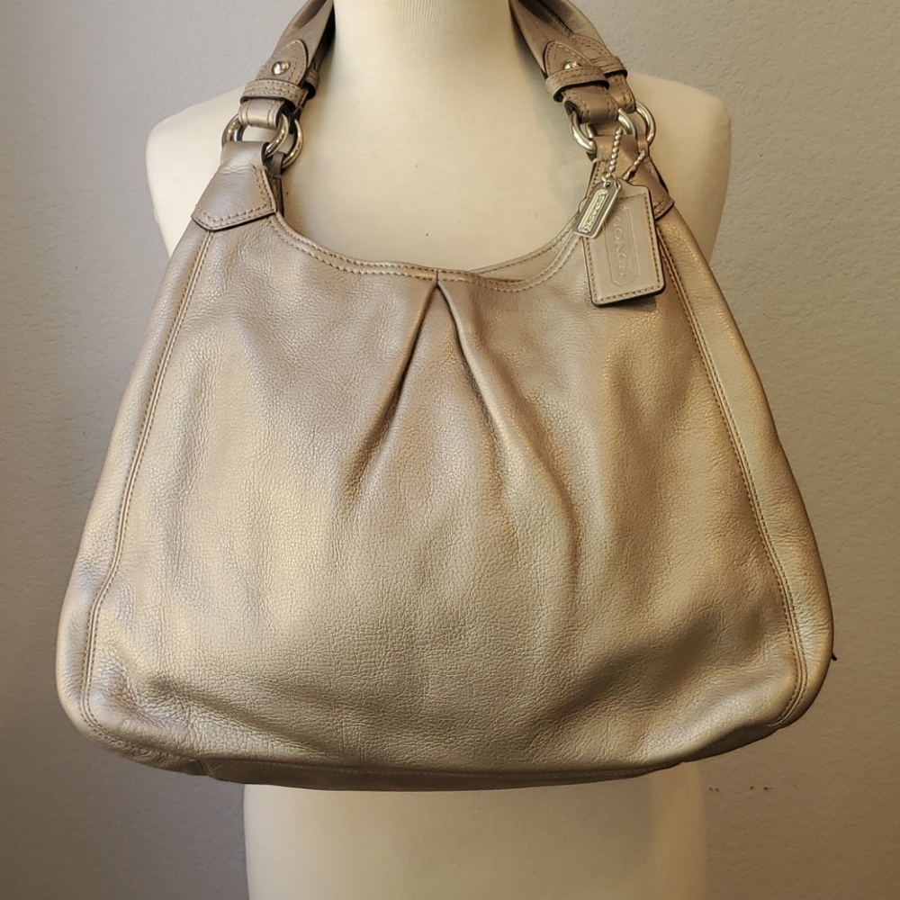 Coach Purse Silver-Gold